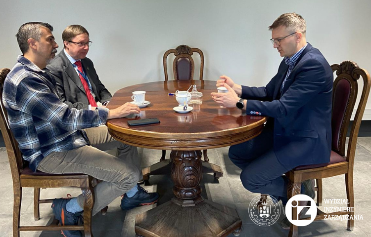 prof. Kuter, prof. Weber, prof. Butlewski - Dziekan WIZ