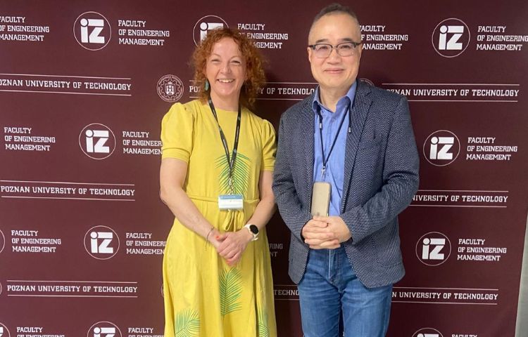 prof. Chen i Prodziekan dr inż. Oleśków-Szłapka