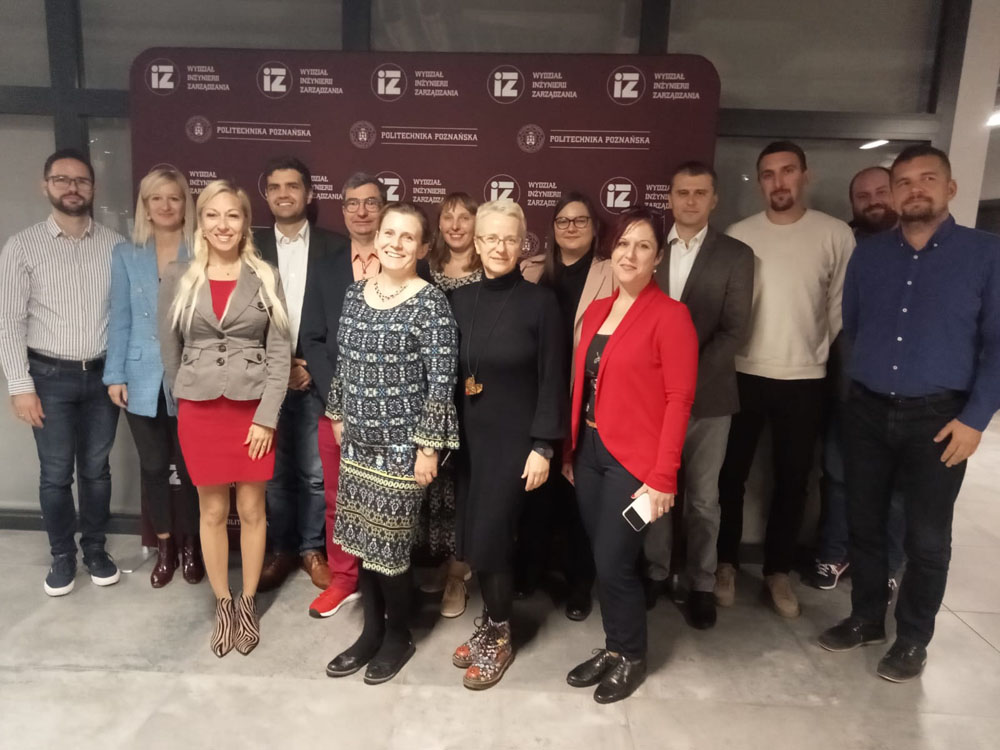 Meeting participants from the left:Dario Šebalj, Jelena Franjković, Rebeka Kovačič Lukman, Michał Adamczak, Piotr Cyplik, Katarzyna Siemieniak, Katarzyna Ragin-Skorecka, Katarzyna Grzybowska, Adrianna Toboła, Mateja Forte, Marinko Maslaric, Dejan Mircetic, Hubert Wojciechowski, Davor Dujak.