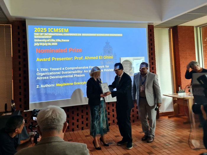 Zdjęcie z wręczeniak nagrody Nominated Prize