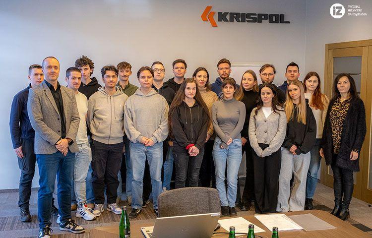 Studenci w firmie Krispol