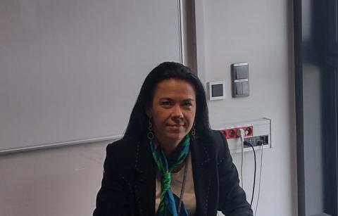 Na zdjęciu jest pani Małgorzata Pawlak z ZUS, która przedstawiła ciekawe prezentacje na temat systemu ubezpieczeń  społecznych w Polsce