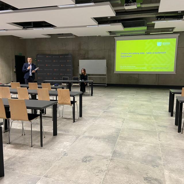 Zdjęcie uczestników seminarium Wydziału Inżynierii Zarządzania w dniu 19 maja 2025 roku.