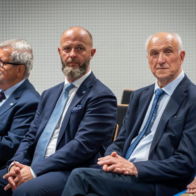 Zdjęcie z gali konferencji 70 lat nauk o zarządzaniu na Politechnice Poznańskiej