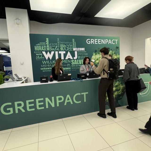 Zdjęcie z punku rejestracji konferencji GREENPACT 2025
