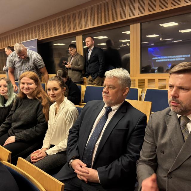 Zdjęcie uczestników Konferencji "Bezpieczana budowa - czy to możliwe?""