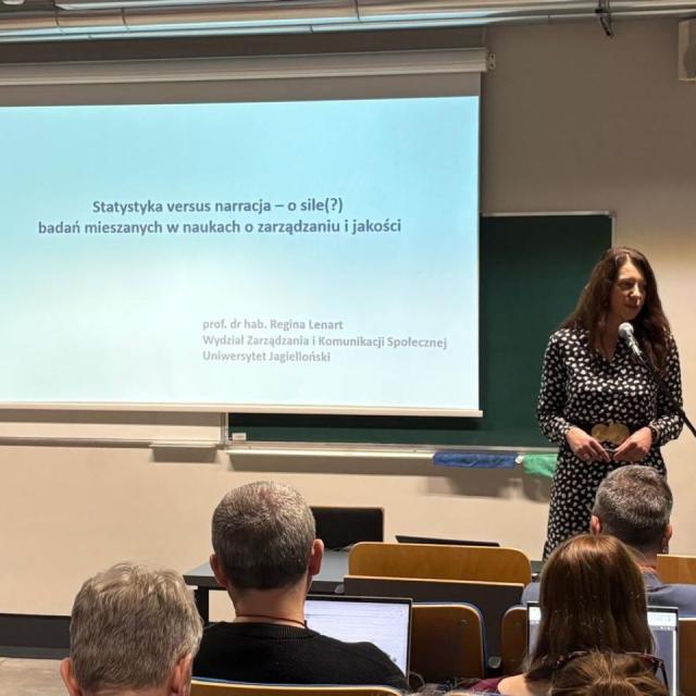 wykład prof. Reginy Lenart podczas Seminarium Wydziałowego